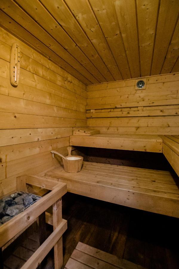 Houseboat Jana - With Sauna And Terrace Hotel บรูจส์ ภายนอก รูปภาพ