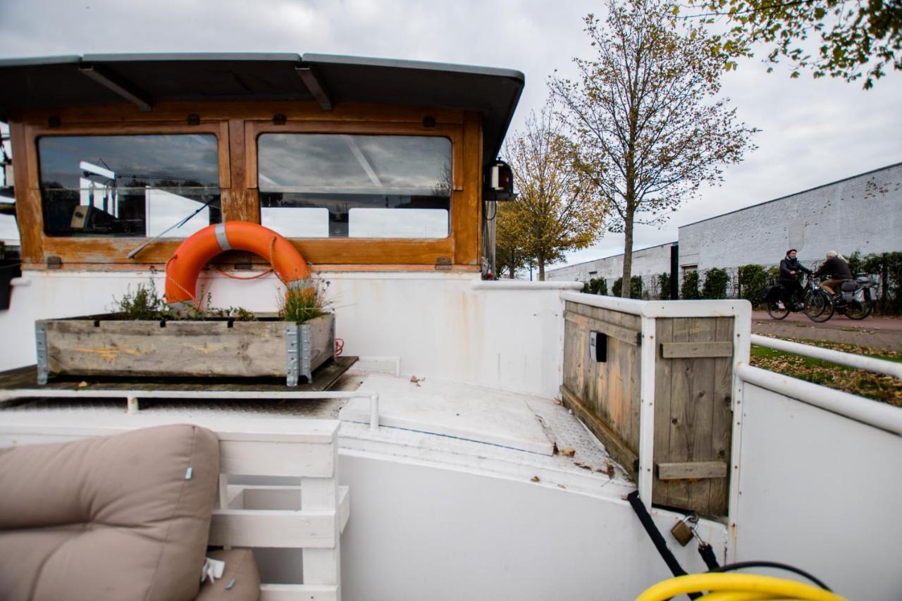 Houseboat Jana - With Sauna And Terrace Hotel บรูจส์ ภายนอก รูปภาพ
